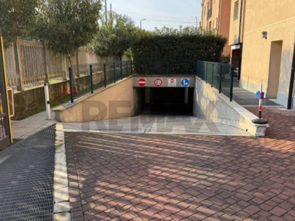 locale di sgombero in vendita a Milano in zona Greco