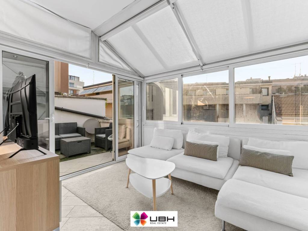 appartamento in vendita a Milano in zona Porta Nuova