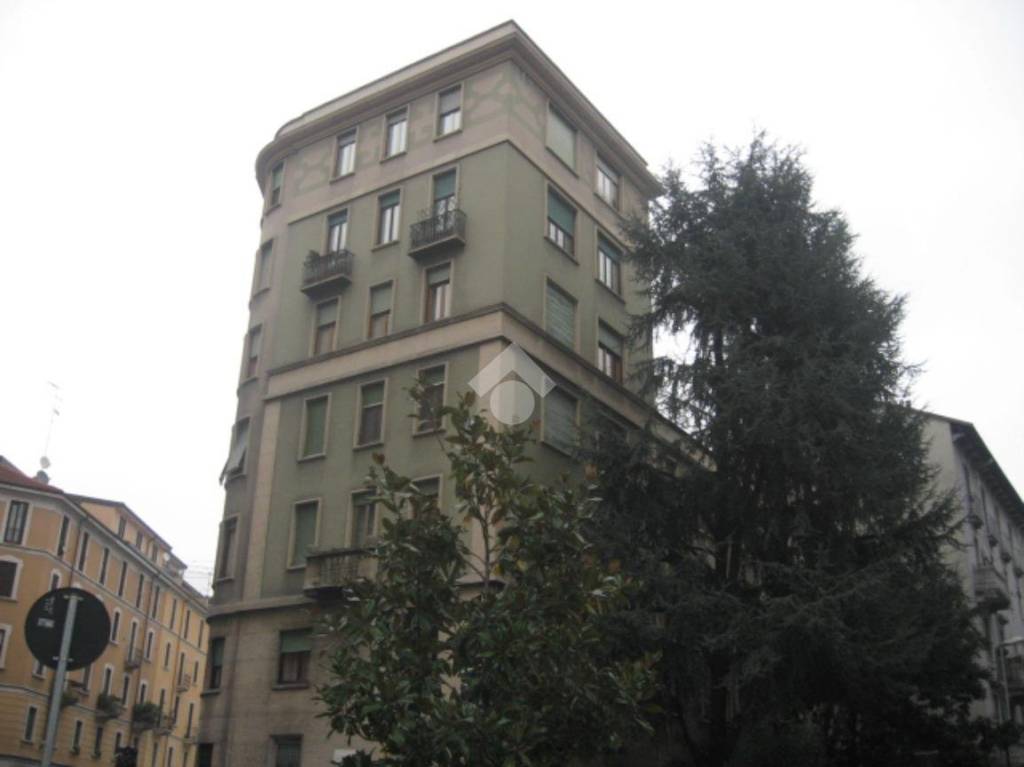 appartamento in vendita a Milano in zona Loreto
