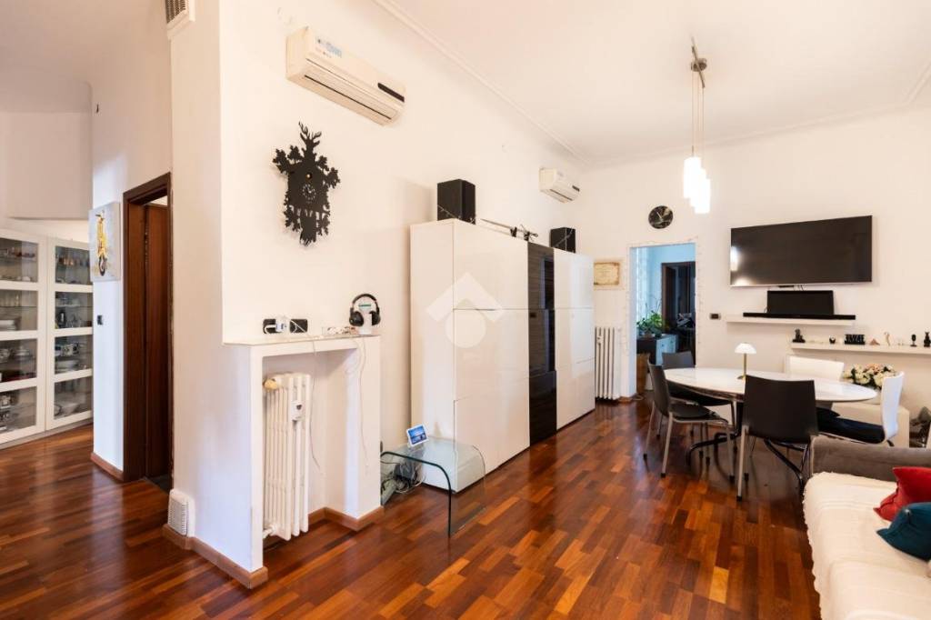 appartamento in vendita a Milano in zona Loreto