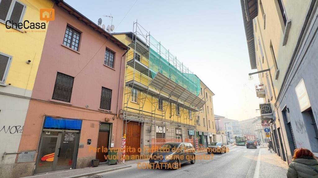 negozio in vendita a Milano in zona Adriano