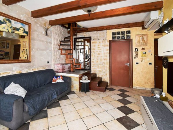 appartamento in vendita a Milano in zona Barona