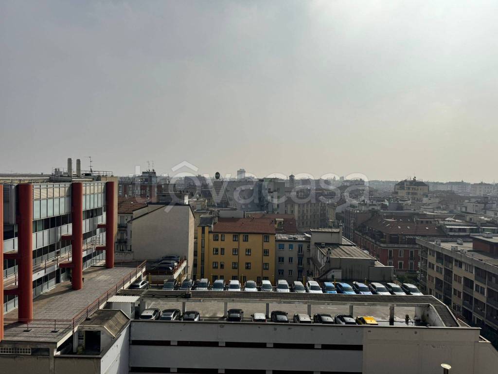 appartamento in vendita a Milano in zona Centro Direzionale