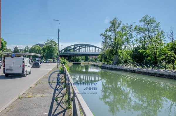 appartamento in vendita a Milano in zona Ronchetto sul Naviglio