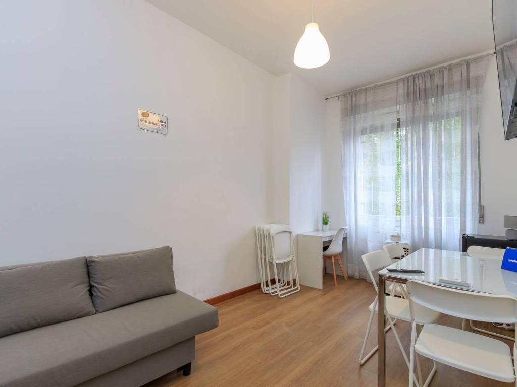 appartamento in vendita a Milano in zona Barona