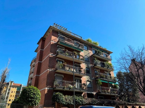 appartamento in vendita a Milano in zona Trenno