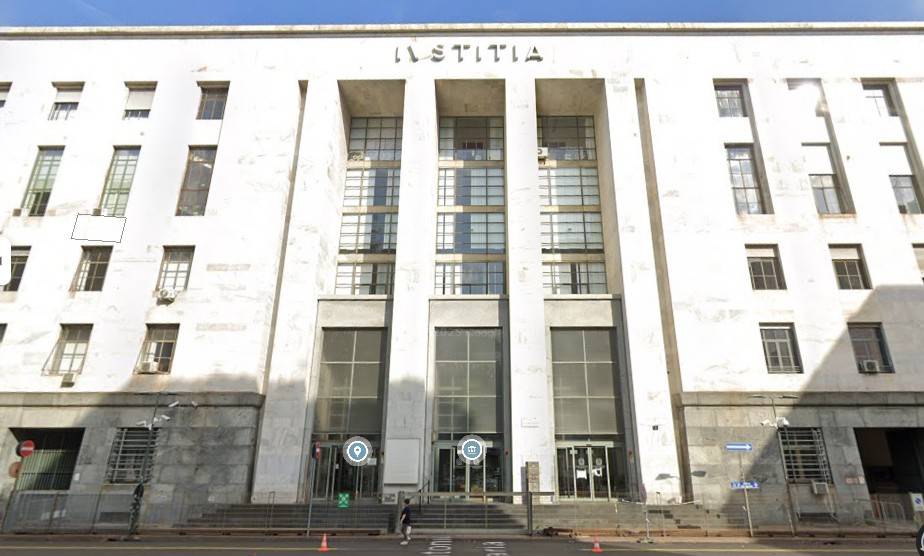 appartamento in vendita a Milano in zona Guastalla