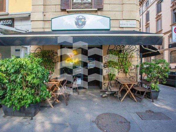 negozio in vendita a Milano in zona Porta Romana