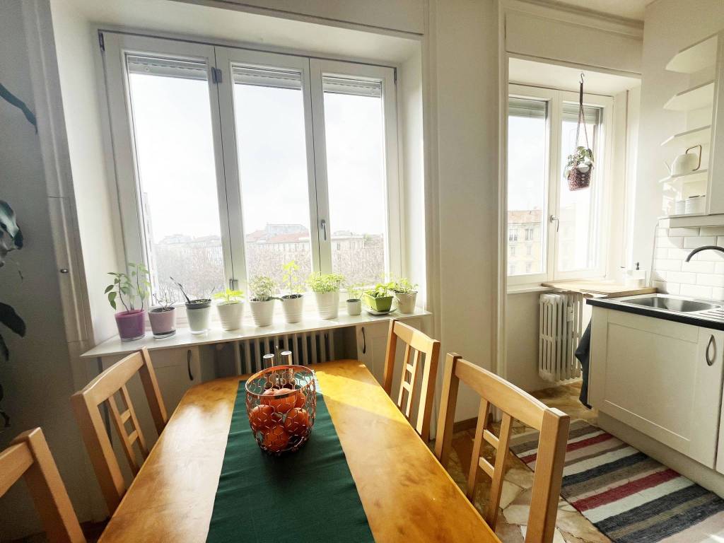 appartamento in vendita a Milano in zona Città Studi