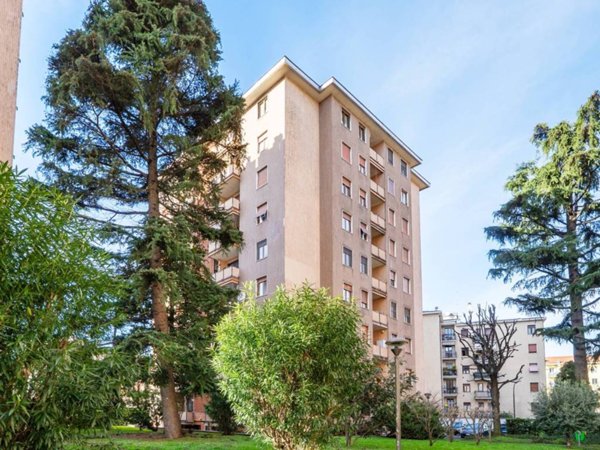 appartamento in vendita a Milano in zona Precotto