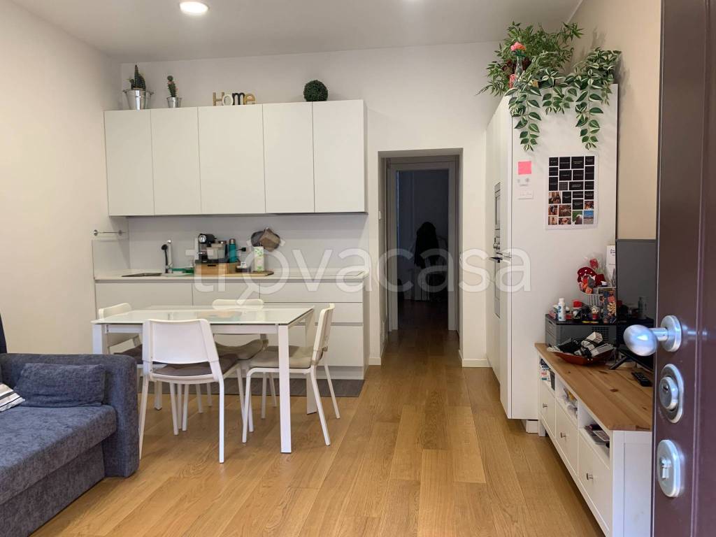 appartamento in vendita a Milano in zona Isola