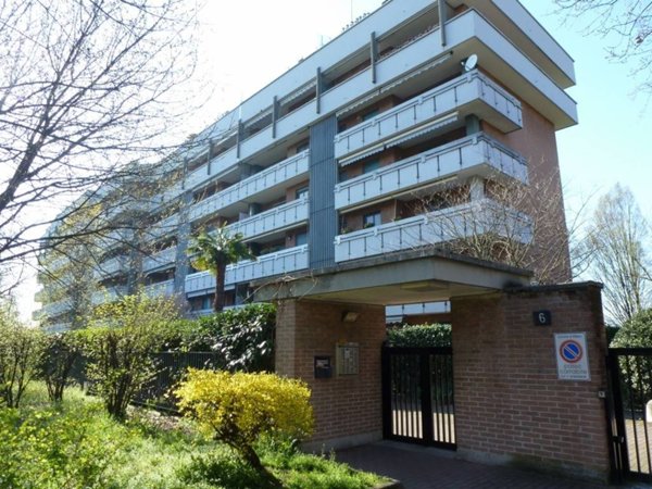 appartamento in vendita a Milano in zona Trenno