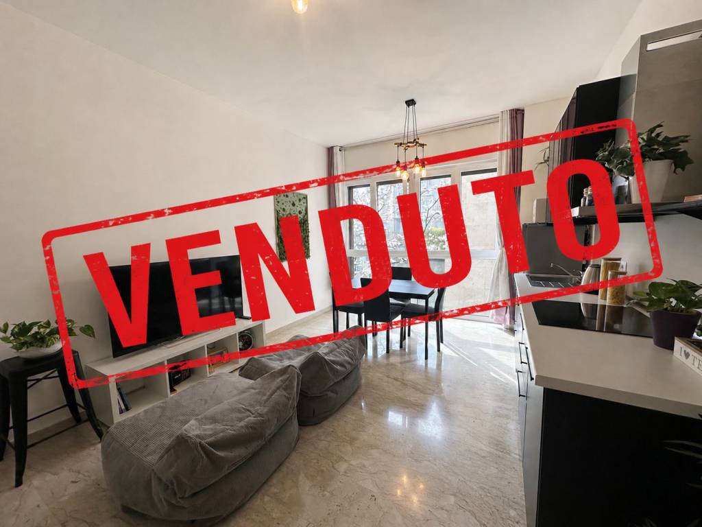 appartamento in vendita a Milano in zona Centro Direzionale