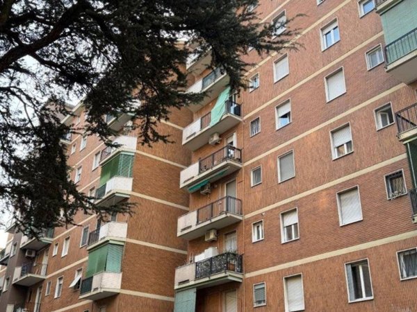 appartamento in vendita a Milano in zona Bruzzano