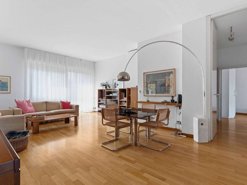 appartamento in vendita a Milano in zona Vigentino