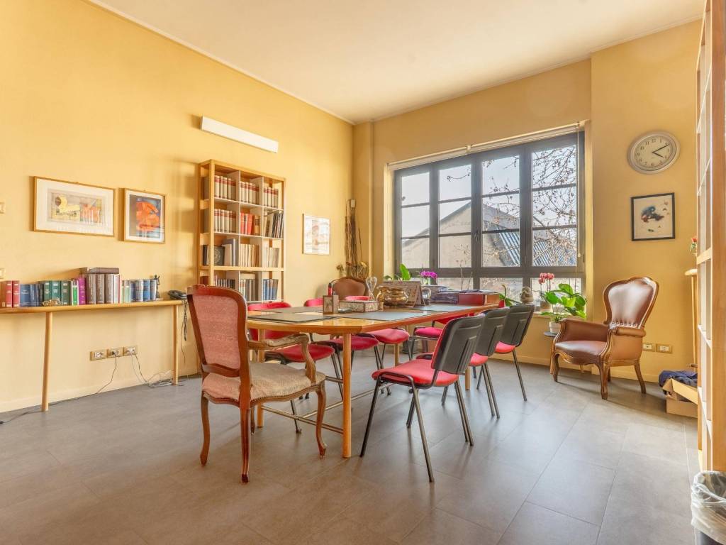 appartamento in vendita a Milano in zona Forlanini