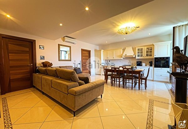 appartamento in vendita a Milano in zona Dergano