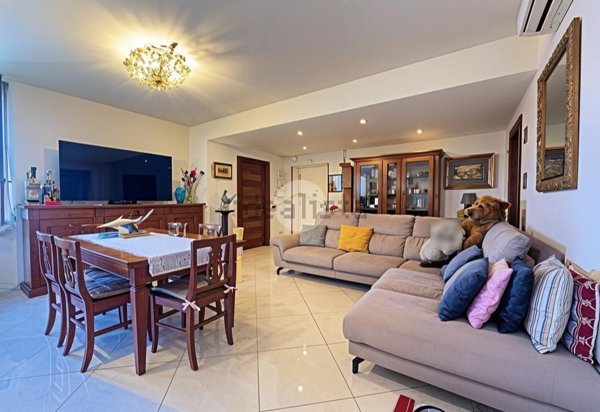 appartamento in vendita a Milano in zona Dergano