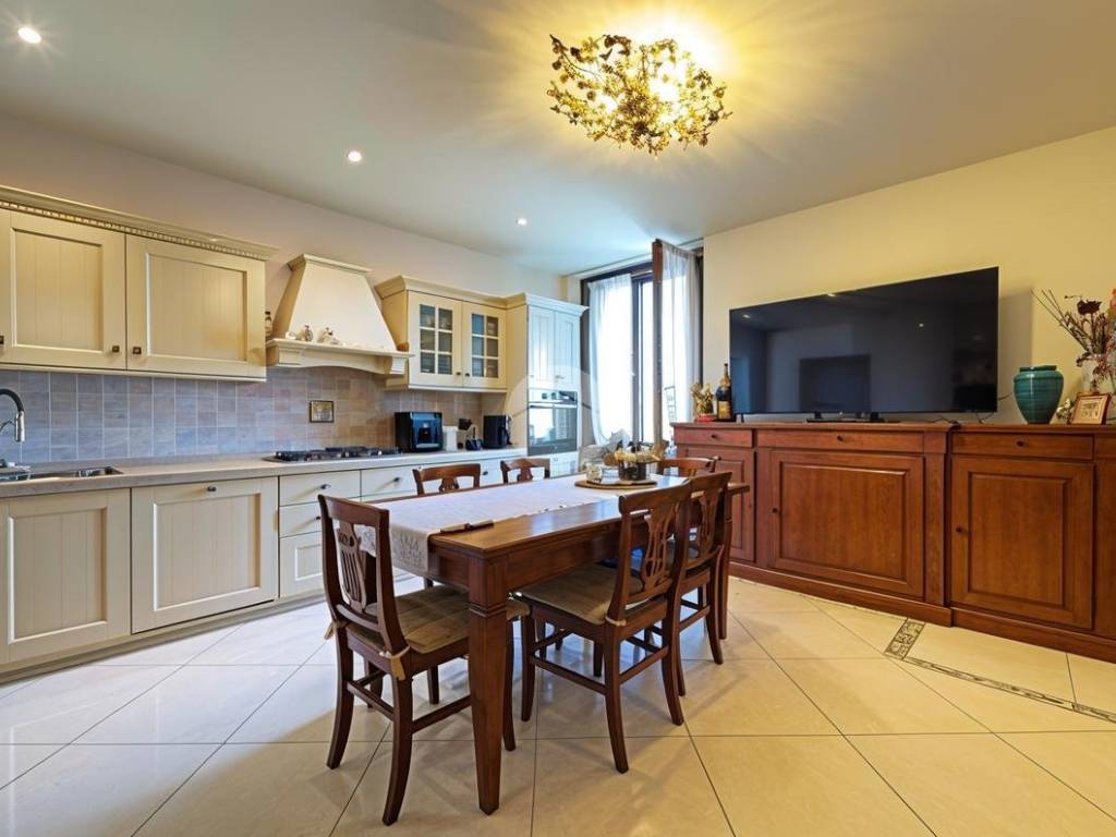 appartamento in vendita a Milano in zona Dergano