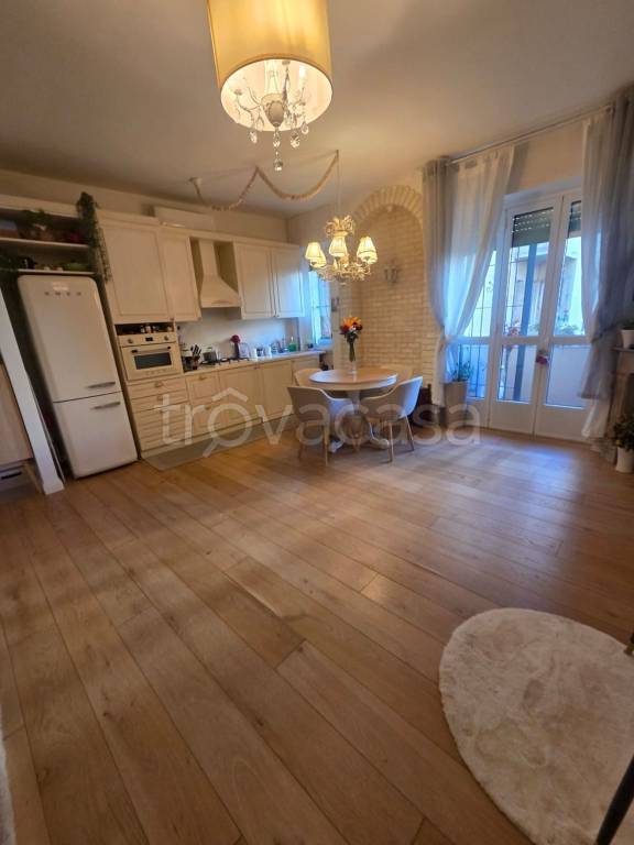 appartamento in vendita a Milano in zona Solari