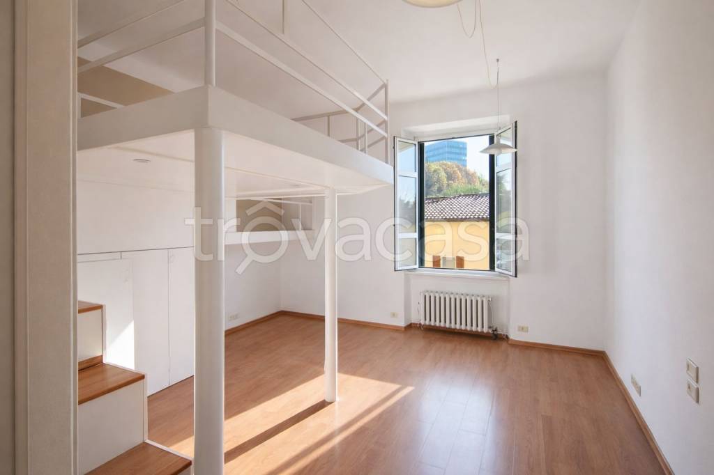appartamento in vendita a Milano in zona Rogoredo