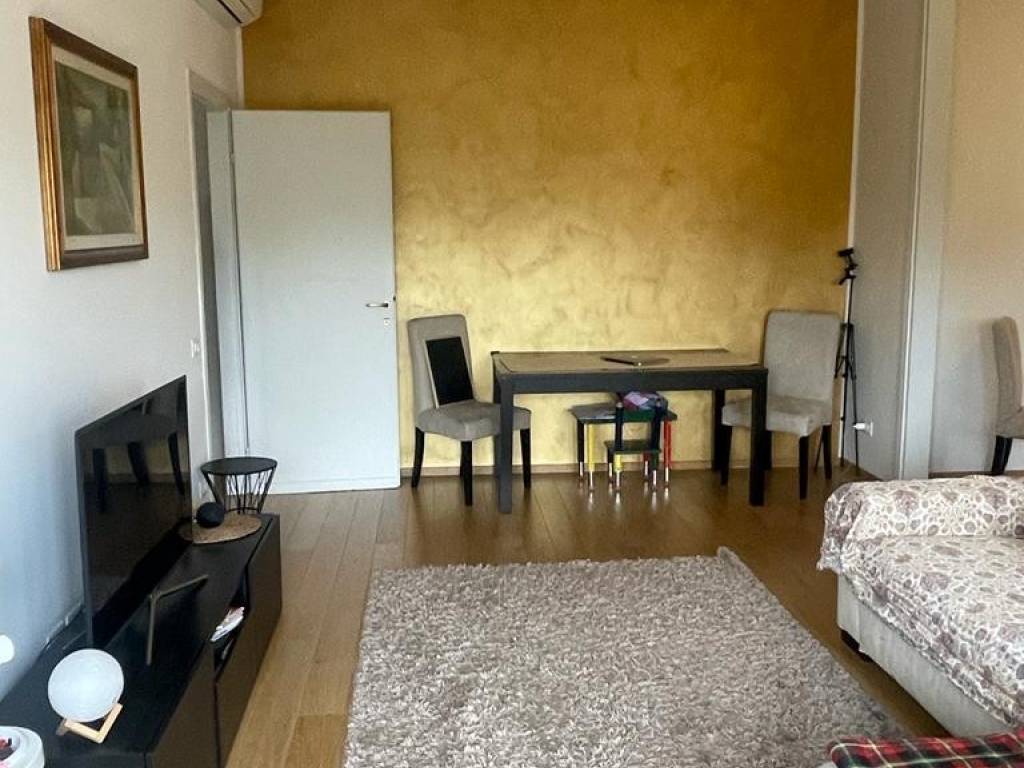 appartamento in vendita a Milano in zona Piazzale Lodi