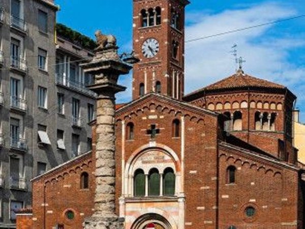 appartamento in vendita a Milano in zona Sant'Ambrogio