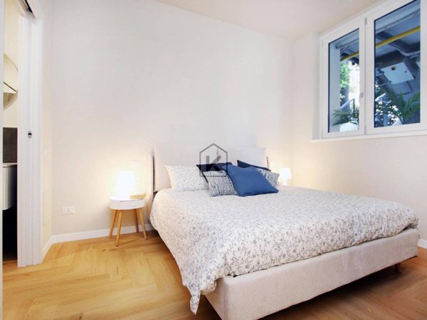 appartamento in vendita a Milano in zona Lorenteggio