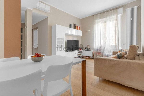 appartamento in vendita a Milano in zona Sempione