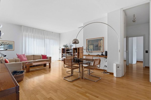 appartamento in vendita a Milano in zona Vigentino