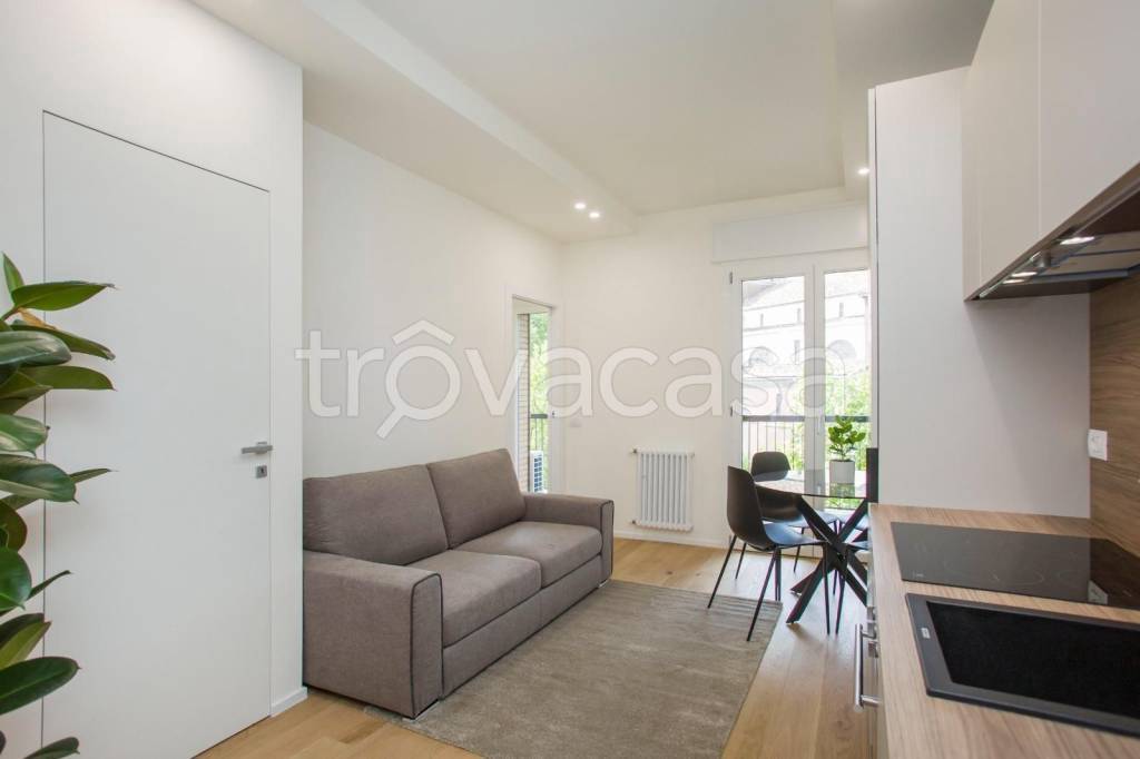 appartamento in vendita a Milano in zona Il Portello