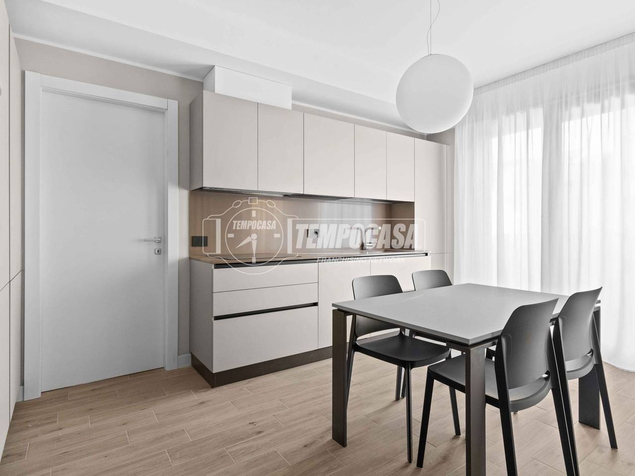 appartamento in vendita a Milano in zona Porta Genova