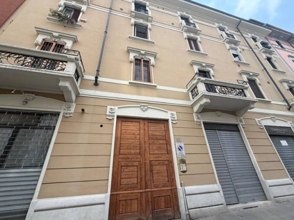 appartamento in vendita a Milano in zona Turro