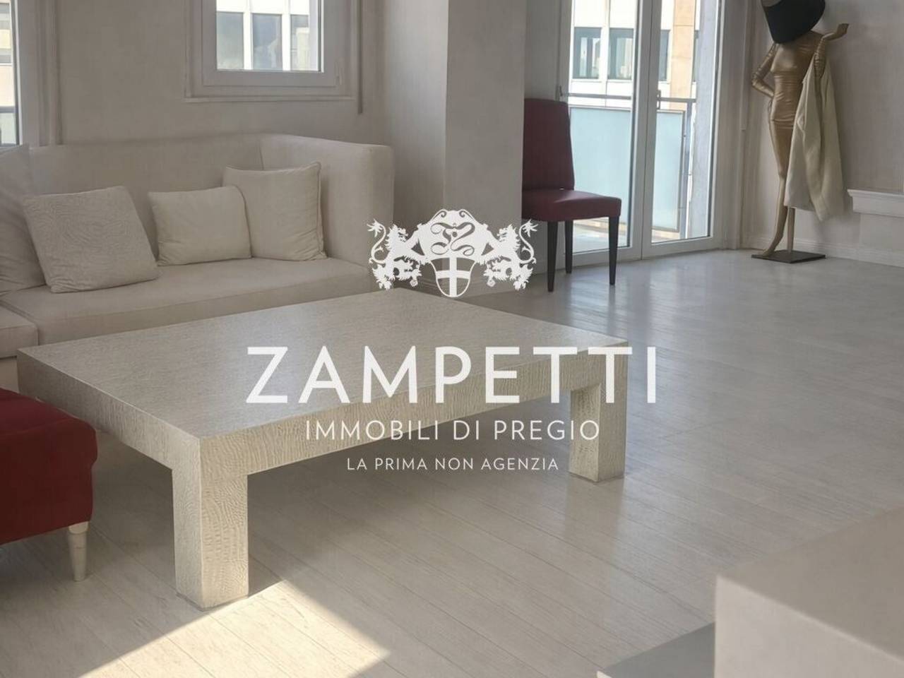 appartamento in vendita a Milano in zona Porta Garibaldi