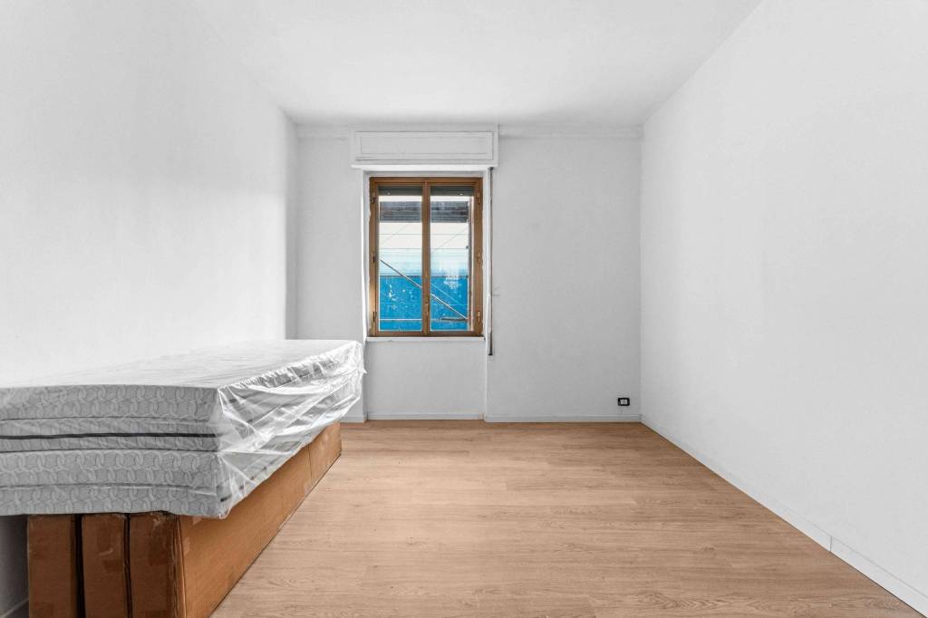 appartamento in vendita a Milano in zona Famagosta