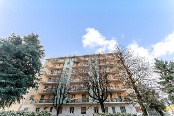 appartamento in vendita a Milano in zona Vigentino