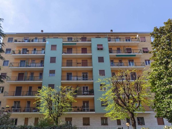 appartamento in vendita a Milano in zona Vigentino