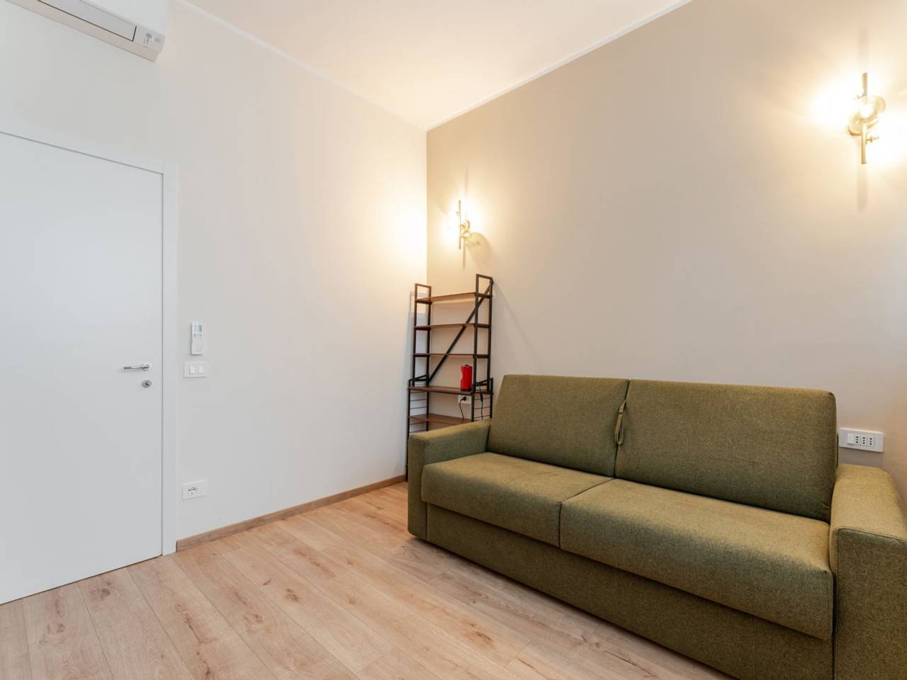 appartamento in vendita a Milano in zona Vigentino