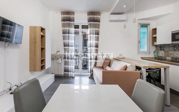 appartamento in vendita a Milano in zona Dergano