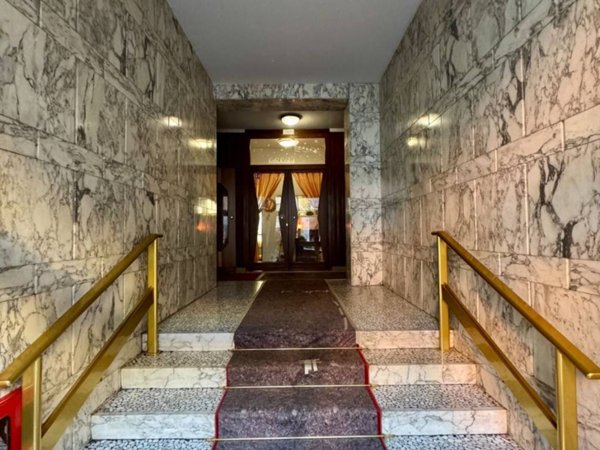 appartamento in vendita a Milano in zona Bocconi