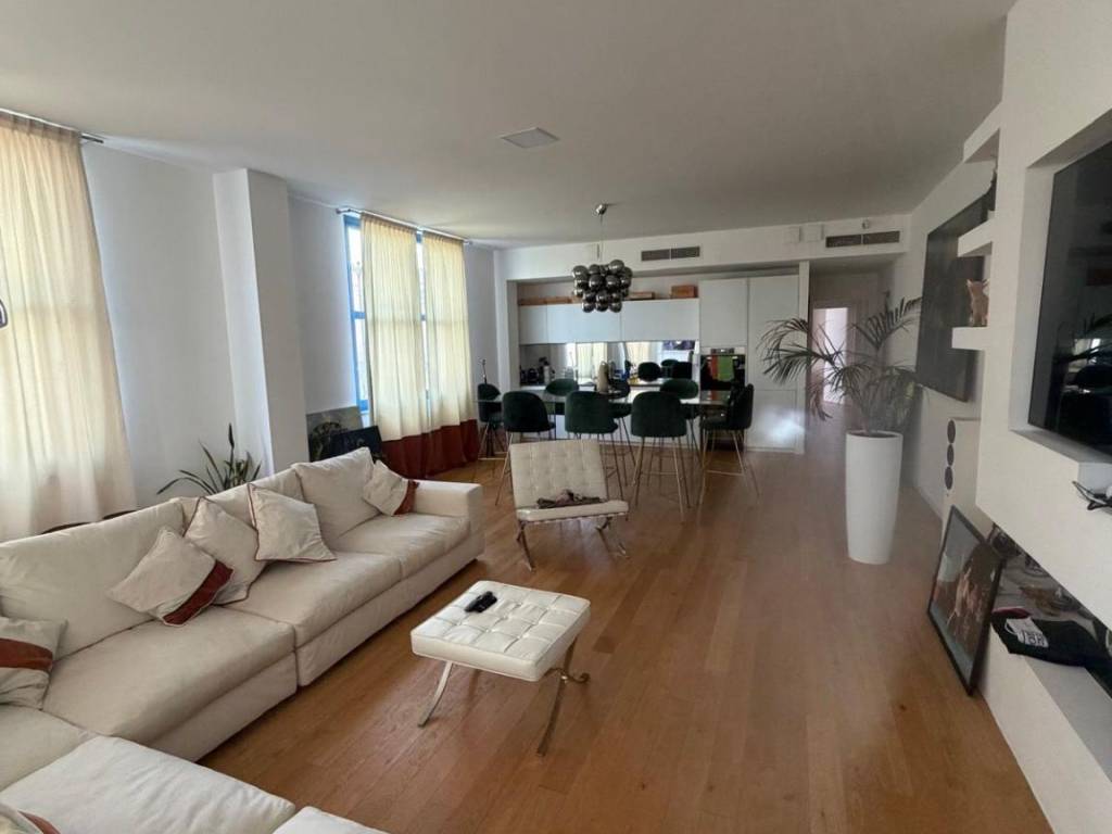 appartamento in vendita a Milano in zona Chiesa Rossa