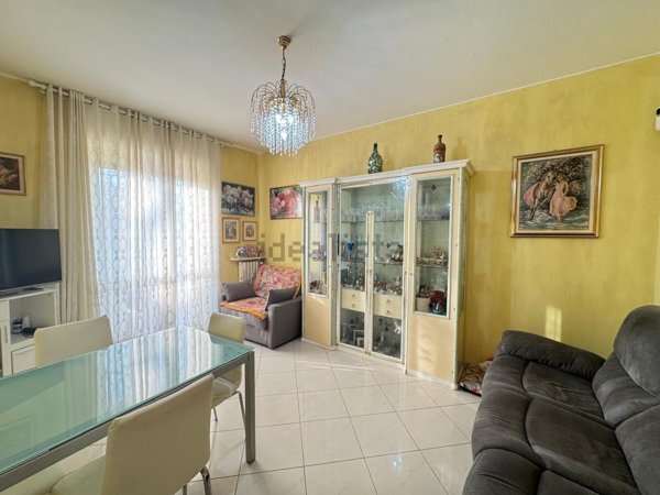 appartamento in vendita a Milano in zona Dergano