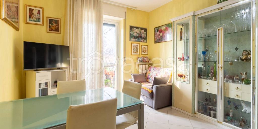 appartamento in vendita a Milano in zona Dergano