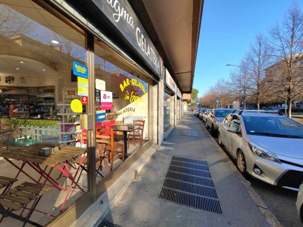 negozio in vendita a Milano in zona Bicocca