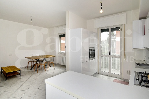 appartamento in vendita a Milano in zona Gorla