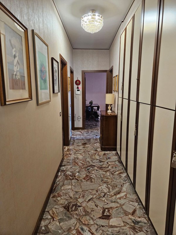 appartamento in vendita a Milano in zona Lorenteggio