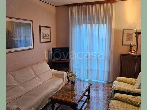 appartamento in vendita a Milano in zona Lorenteggio