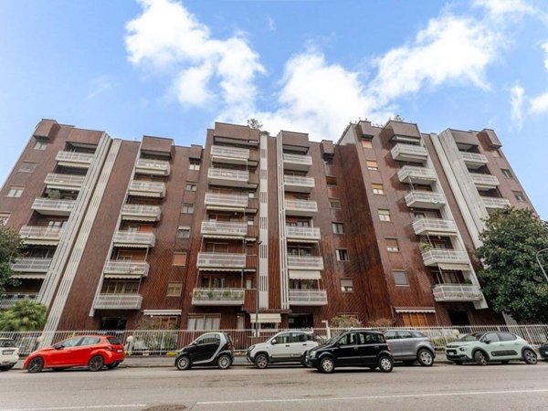 appartamento in vendita a Milano in zona Vigentino