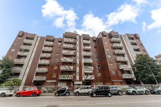 appartamento in vendita a Milano in zona Vigentino