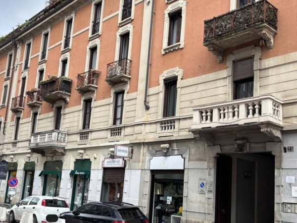appartamento in vendita a Milano in zona Guastalla
